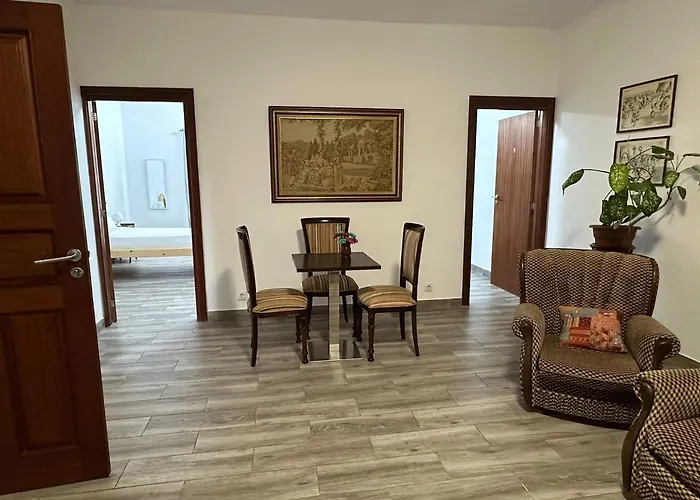 Micaelense Affittacamere 3*